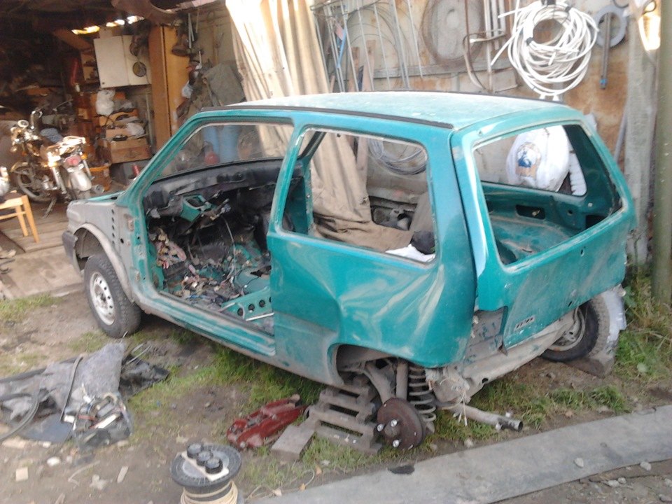 Разборки в око. Разобранная ока. Детали кузова ваз 1111 ока. Разборка ока. Запчасти для ока 11113.