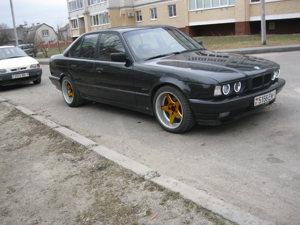 Фото в бортжурнале BMW 5 series (E34). Запчасти на фото: 6S156