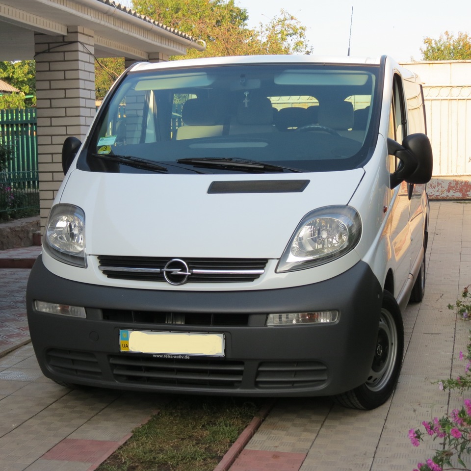 Виваро армения. Opel Vivaro 1. Опель Виваро 2004. Опель Виваро 1.9 дизель. Опель Виваро 1997-.