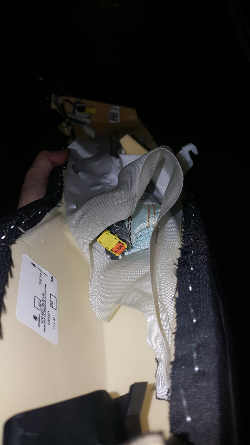 Фото в бортжурнале Volkswagen Jetta VI. Запчасти на фото: 8120Z8