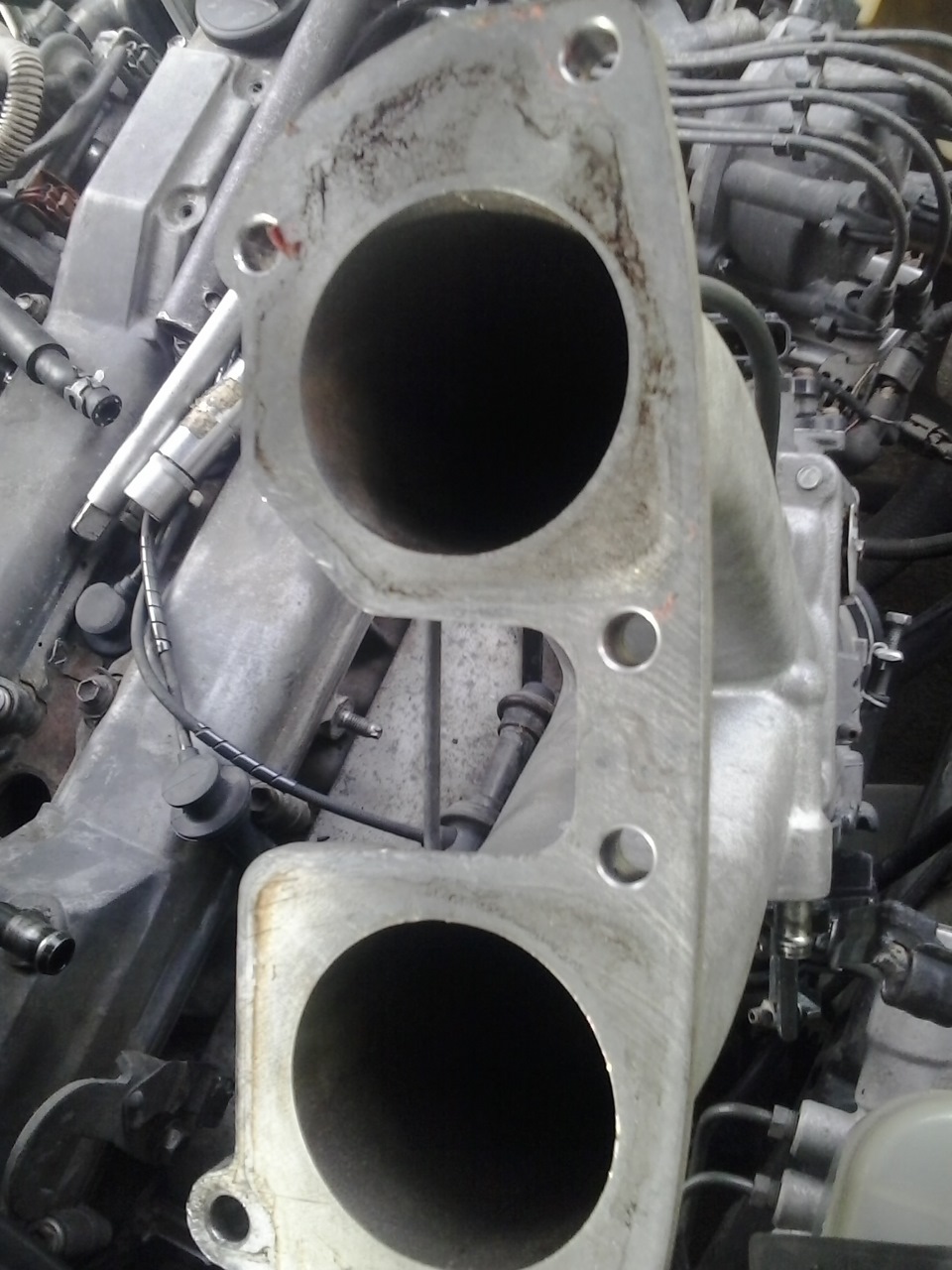 замена свечей и бегунка трамблера — Toyota Mark II (90), 3 л, 1995 года ...