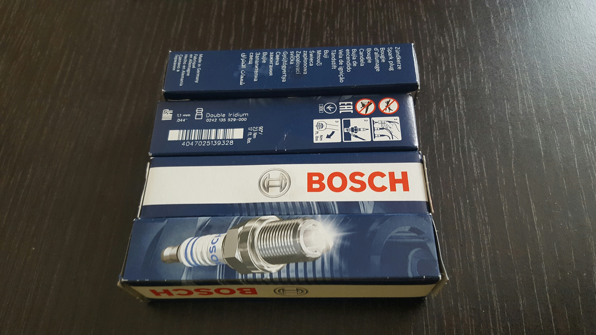 Свеча bosch r6. Bosch Double Iridium r6. Bosch r6 свечи. Свечи зажигания Bosch иридиевые r6. Свечи бош Иридиум r6 fr6.