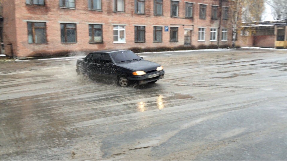 Снег. Пятнарь. Ручник…:D — Lada 2115, 1,5 л, 2003 года | покатушки | DRIVE2