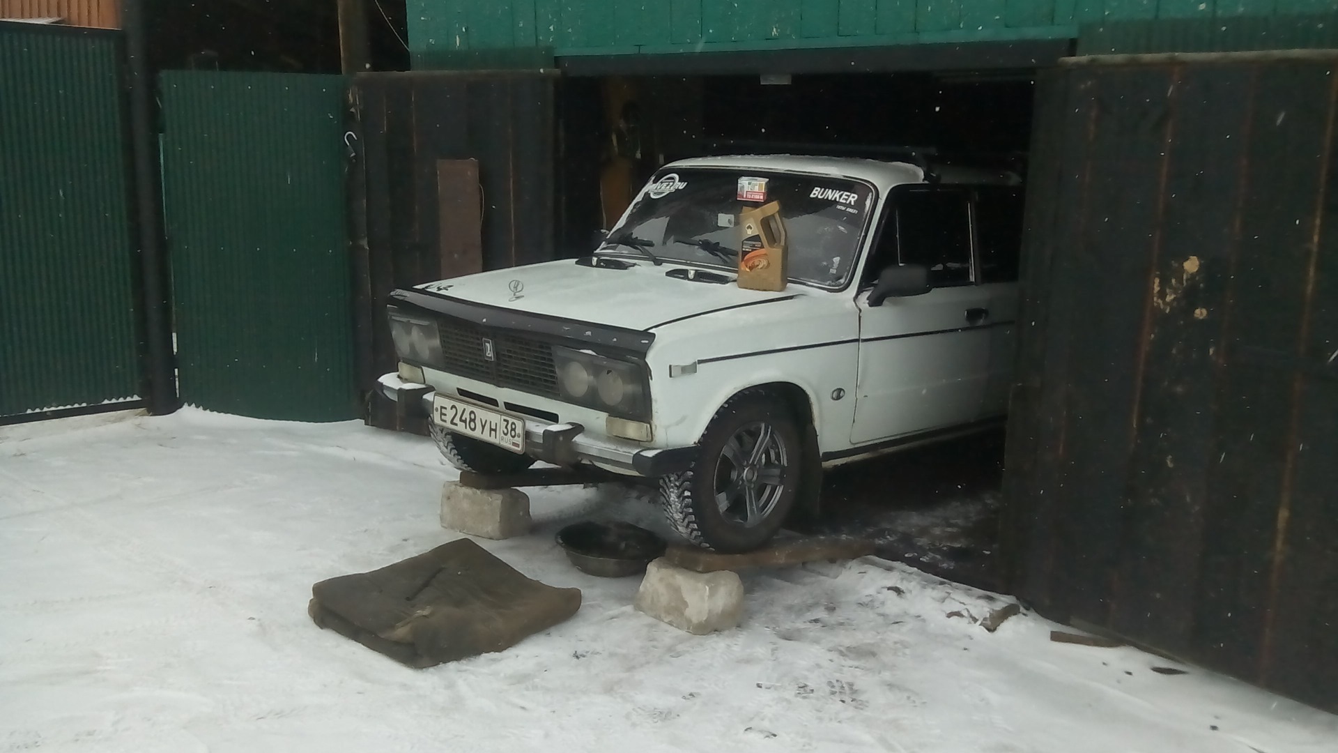 Замена масла в домашних условиях! — Lada 2106, 1,6 л, 2002 года | своими  руками | DRIVE2