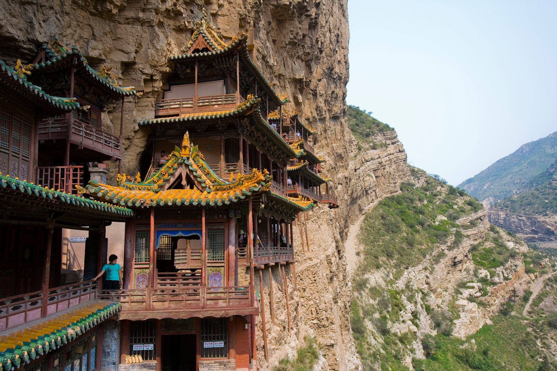 монастыри в китае
