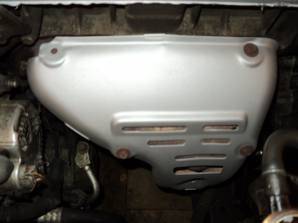 №16. Покраска клапанной крышки и защиты выпускного коллектора. — Toyota ...