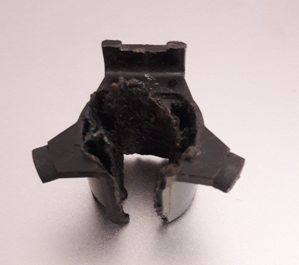 Патрон держатель фары H7 — KIA Ceed (2G), 1,6 л, 2012 года | запчасти ...