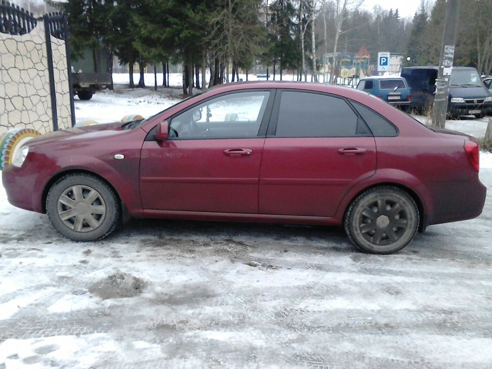 Chevrolet Lacetti седан бордовый