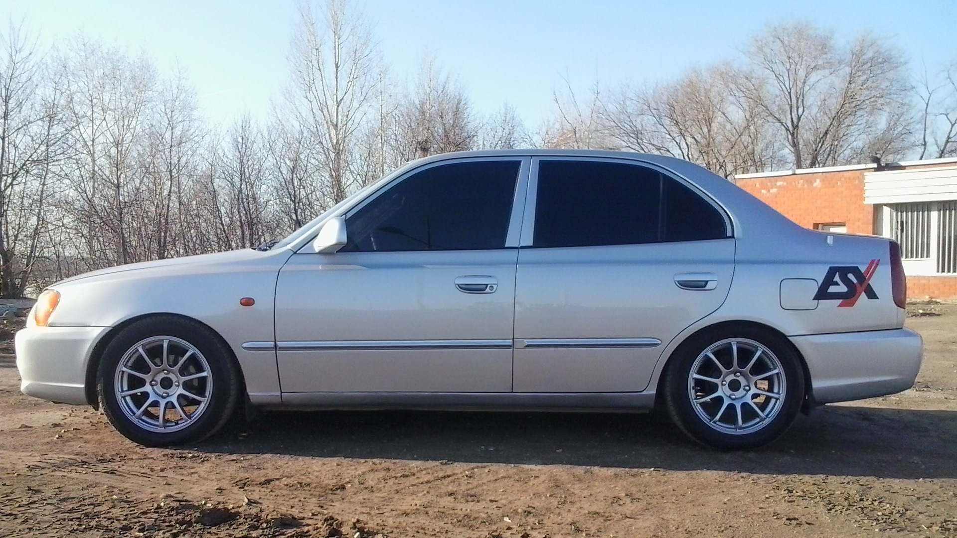 Диски на акцент. 195 55 Хендай акцент. Hyundai Accent 195 55 15. Hyundai Accent 16 радиус. 195 55 R15 на акцент.