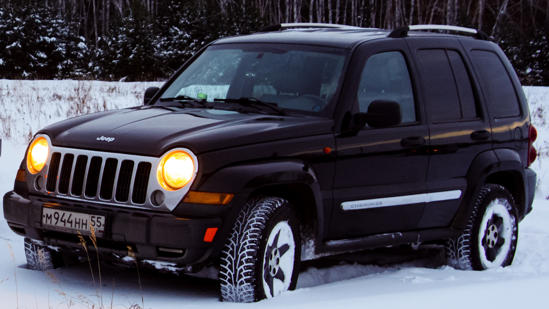 Jeep liberty kj. Jeep Cherokee KJ 2004-2007. Jeep KJ 3.7. Jeep Liberty KJ салон.