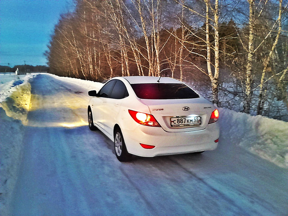 Зима номер. Hyundai Solaris 2012 зима. Hyundai Solaris 2 зима. Hyundai Solaris 2013 белый зима. Солярис Solaris 2002 Snow.