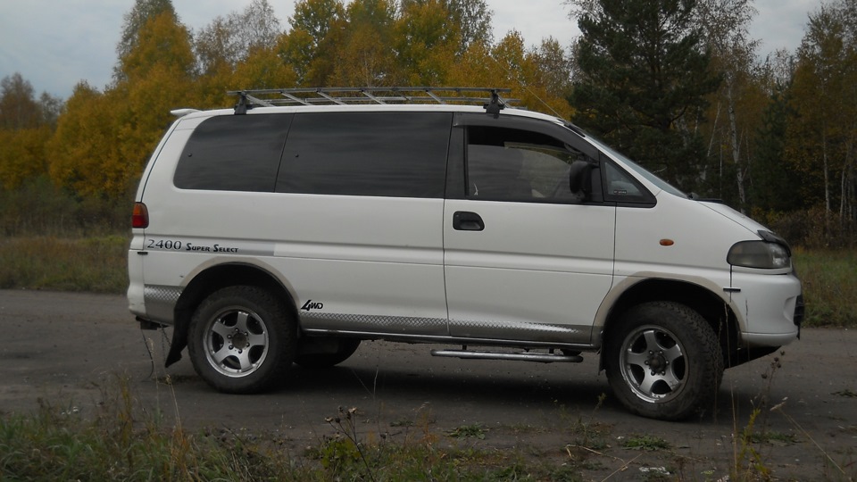 Митсубиси делика расход топлива. Mitsubishi delica pd4w. митсубиси делика бензин. delica l400. делика 2вд в 4вд.