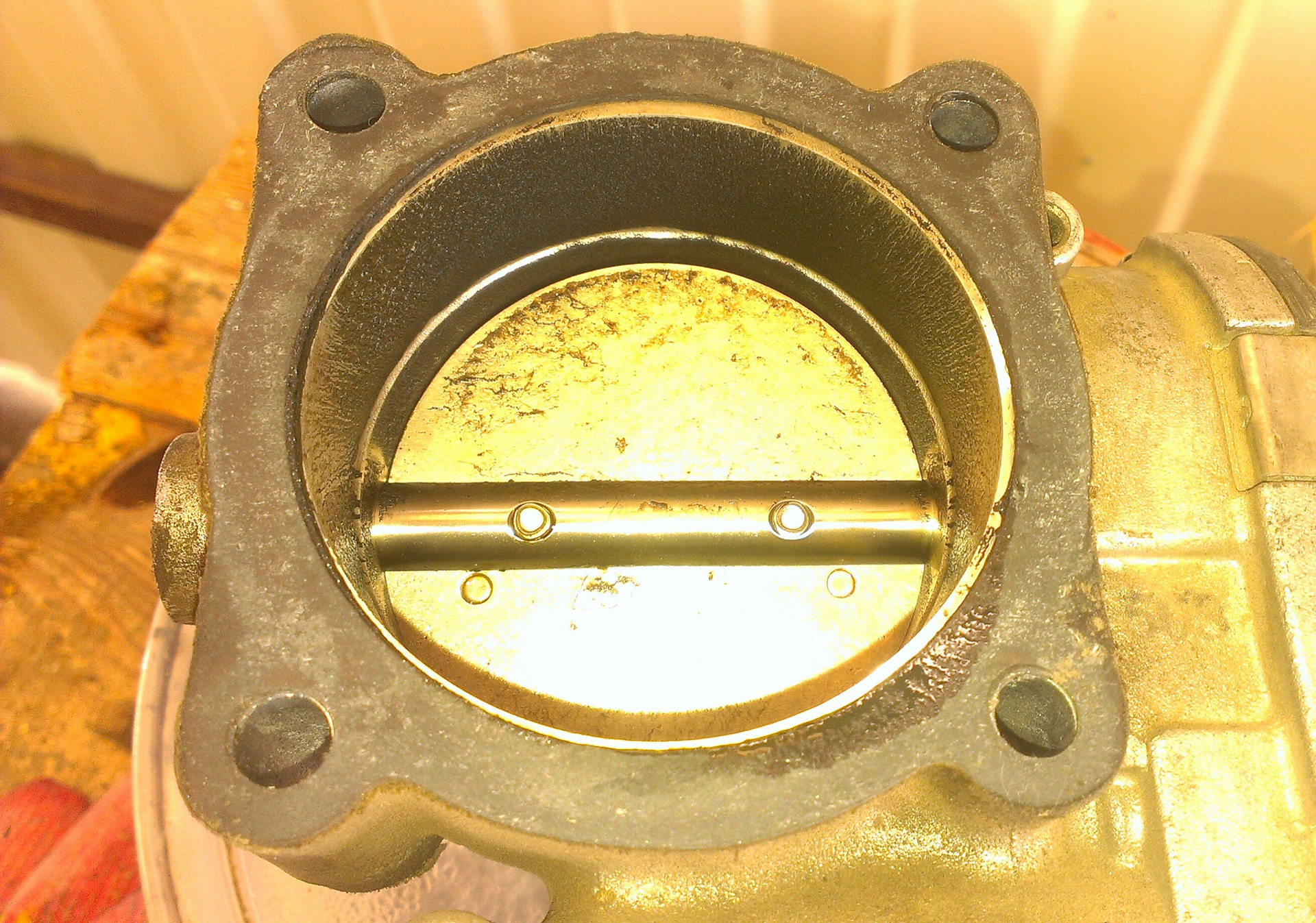 Чистка дроссельной заслонки и полка для бачка омывательной жижи. — УАЗ ...