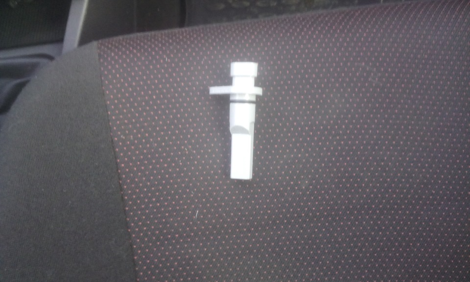 Маленькая неприятность. — Lada Приора хэтчбек, 1,6 л, 2011 года ...