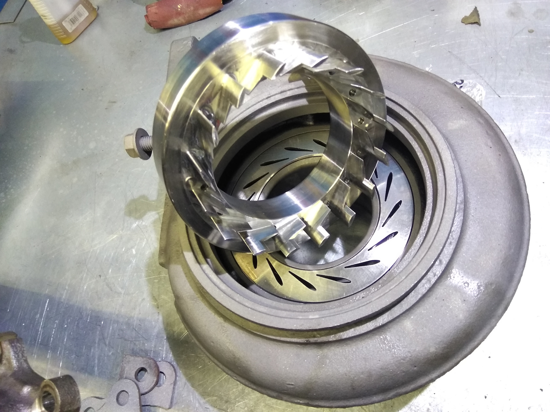 Ремонт турбокомпрессора с автомобиля Freightliner — ЗападАвто на DRIVE2