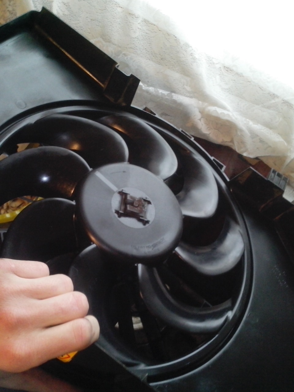 Вот руки дошли чтобы немного почистить двигатель от грязи и от масла ...