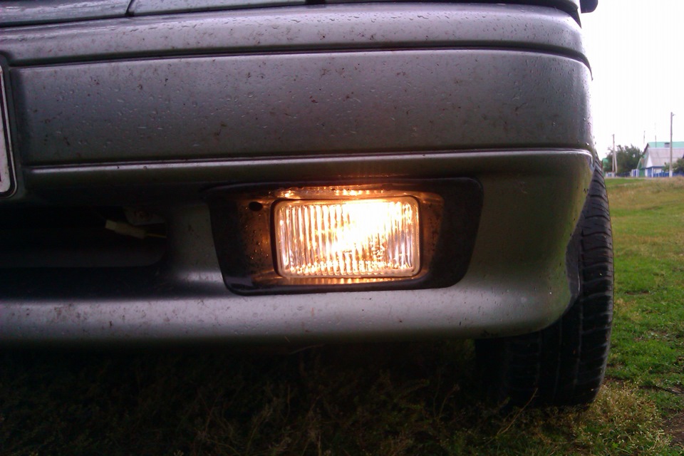 Туманки в бампер. Птф приора 2. Птф в бампер ваз 2114. Volkswagen golf 4 птф. Туманки в бампер.