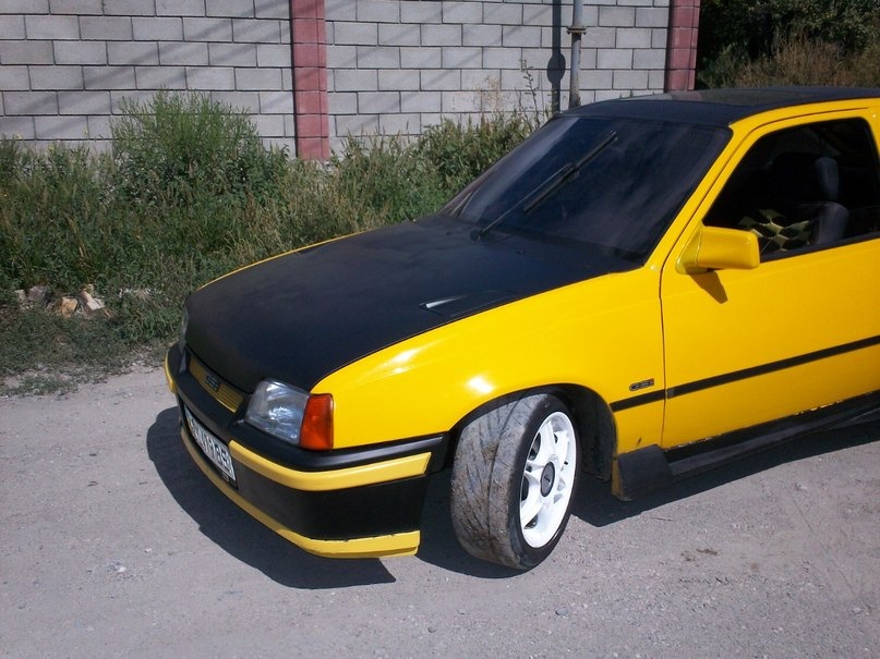 Капот в черный мат — Opel Kadett E, 2 л, 1985 года | кузовной ремонт ...