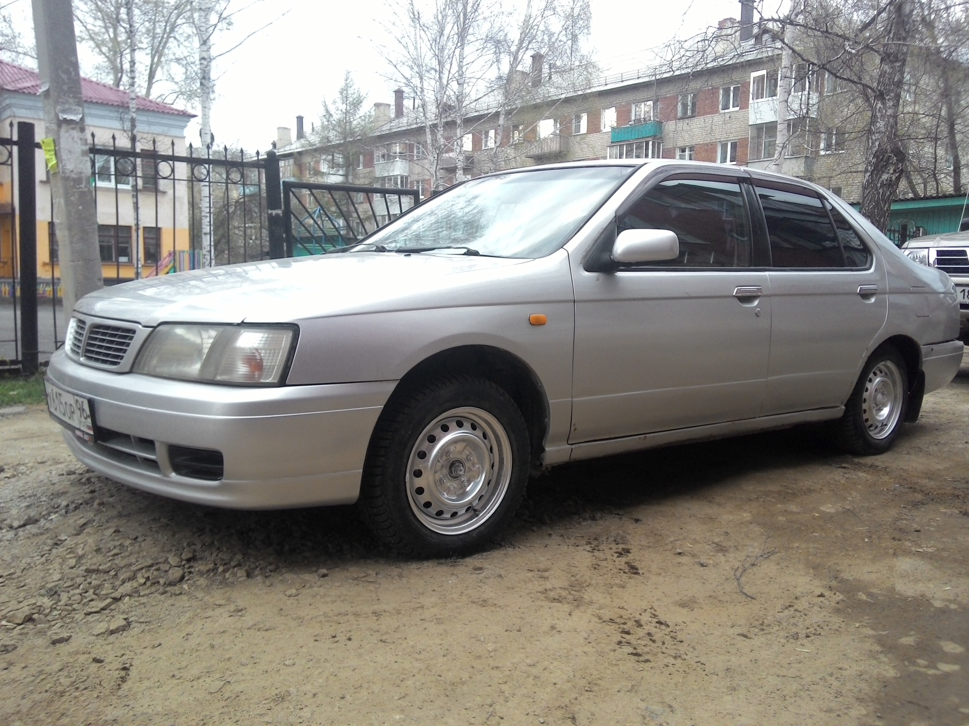 Дром братск. Nissan Bluebird u14. Nissan Bluebird 1998 старый. Штампы 14 Ниссан Блюберд. Ниссан Блюберд 1,8л.