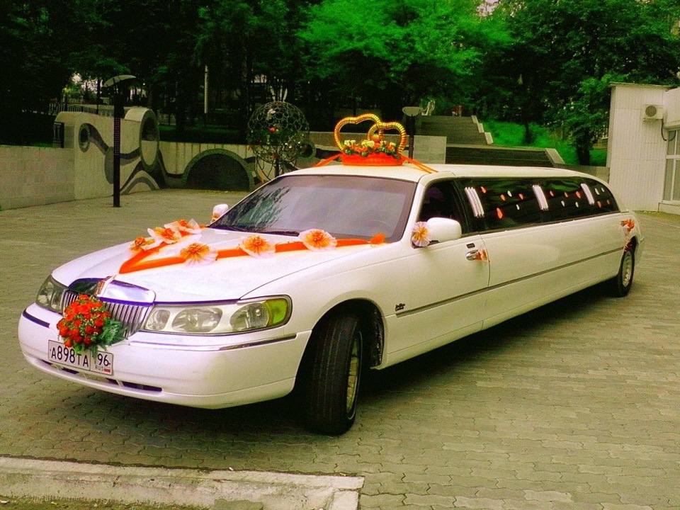 lincoln town car 2001 лимузин