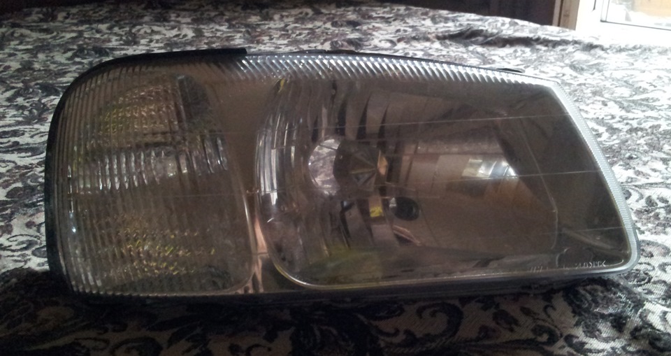 Фары головного света и повторители поворота — Hyundai Accent (2G), 1,5 ...