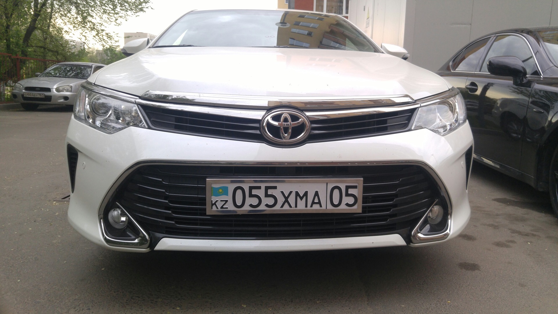 Антивандальные рамки — Toyota Camry (XV50), 2 л, 2016 года | аксессуары |  DRIVE2