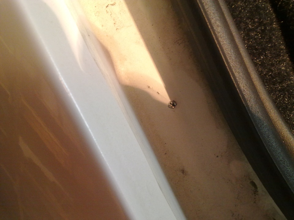 установка деревянной полки с боковинами) — Lada Приора хэтчбек, 1,6 л ...