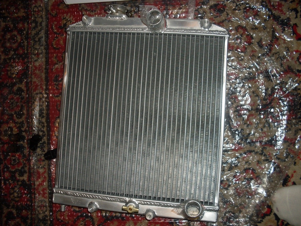 Aluminum racing radiator - Toyota Starlet 13 L 1997