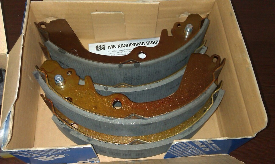 прикупил колодочки и накладочки для тормозюляк))) — Mitsubishi Galant ...