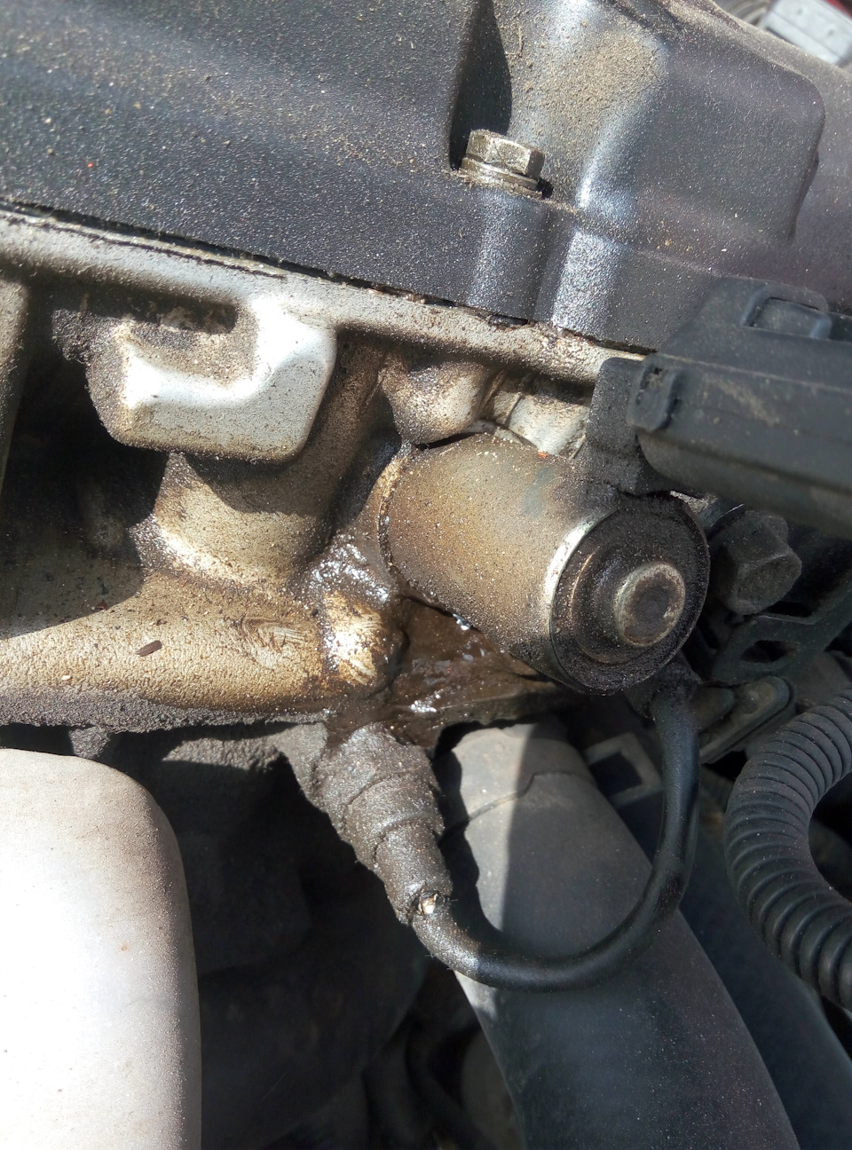 Замена уплотнительной резинки на датчке масла р.s. не знаю как ...