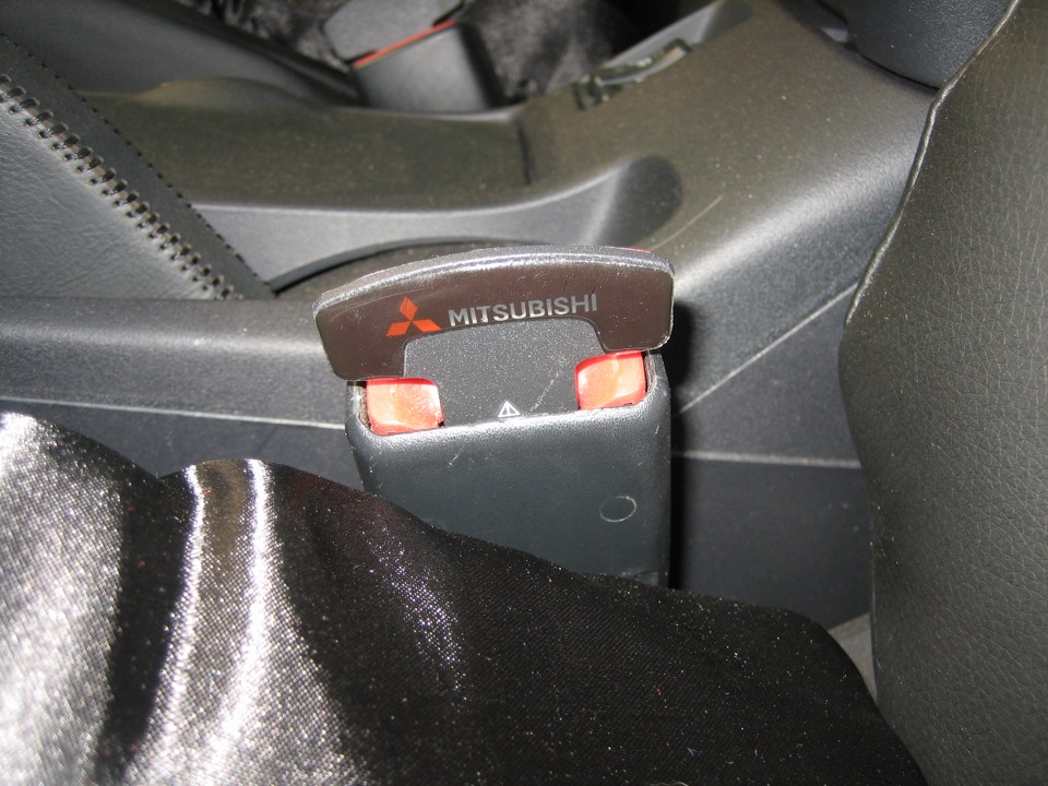 Обманка для ремня безопасности ! — Mitsubishi Lancer X, 1,5 л, 2008 ...