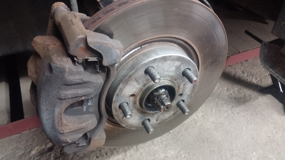 до покраски — Toyota Avensis II