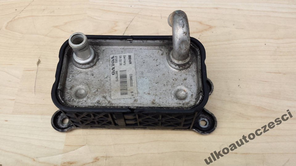 масло в бачке антифриза… — Volvo S60 (1G), 2,4 л, 2002 года | своими ...