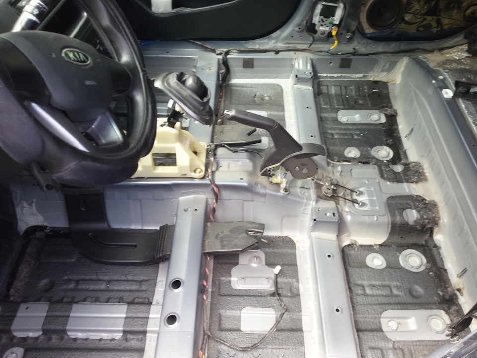 Шумоизоляция полов. — KIA Rio (3G), 1,4 л, 2012 года | автозвук | DRIVE2