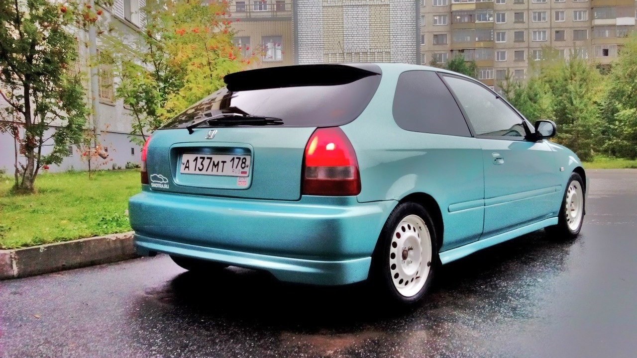 Цивик 98 года. Honda Civic 2000 хэтчбек. Хонда Civic хэтчбек 2000. Хонда Цивик 2000 года хэтчбек. Honda Civic 98 хэтчбек.