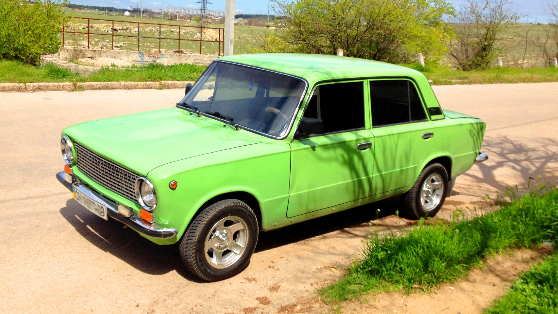 Lada 21011