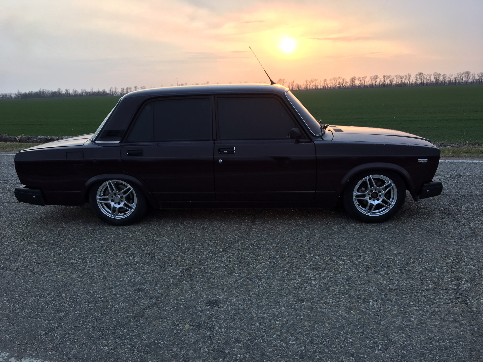 ваз 2107. 2107 lada 1910. ваз 2107 сток. автотюнинг ваз 2107. сильно ваз 2107.