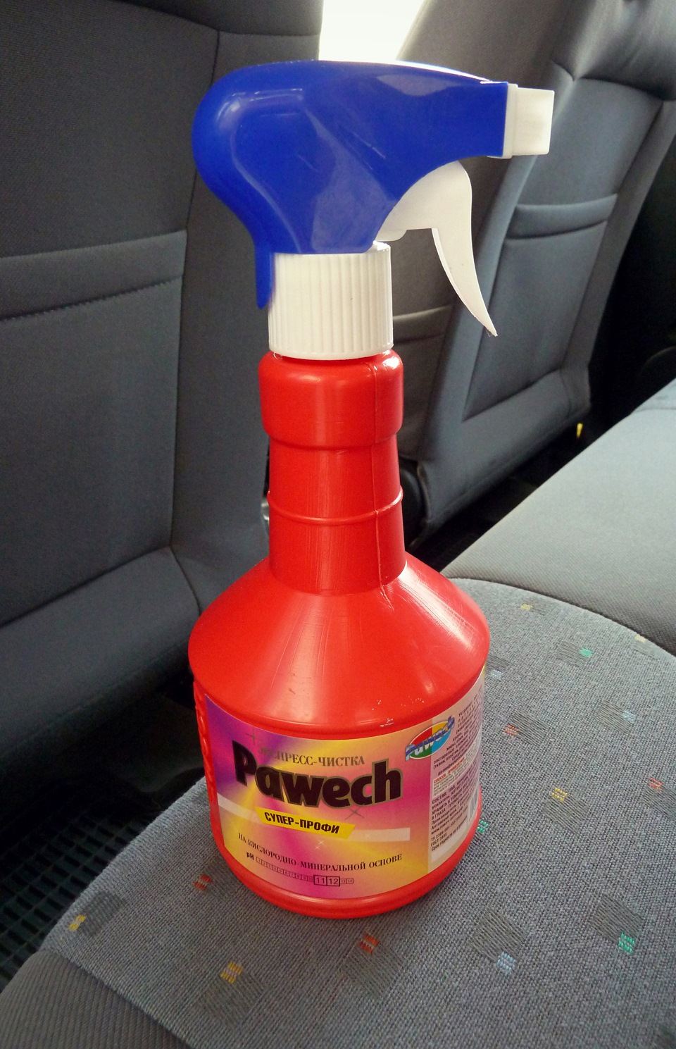 красивые детские зубы. маленькая чистка. мини щетка для клавиатуры. щетка for kids hx6311/07. маленькая чистка.