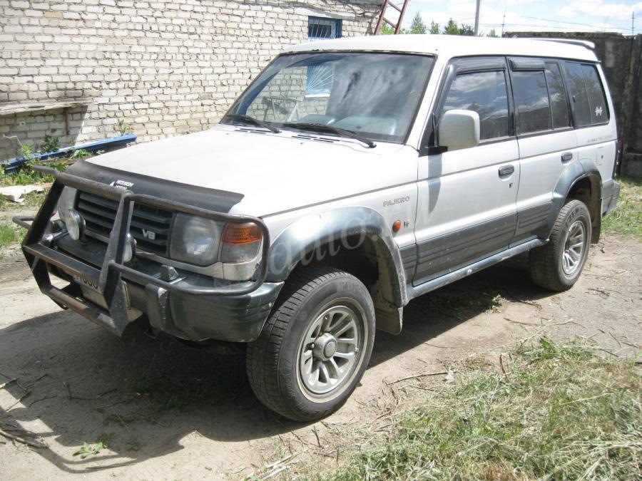 Mitsubishi Pajero II на первом варианте штатных дисков. — Great Wall Hover