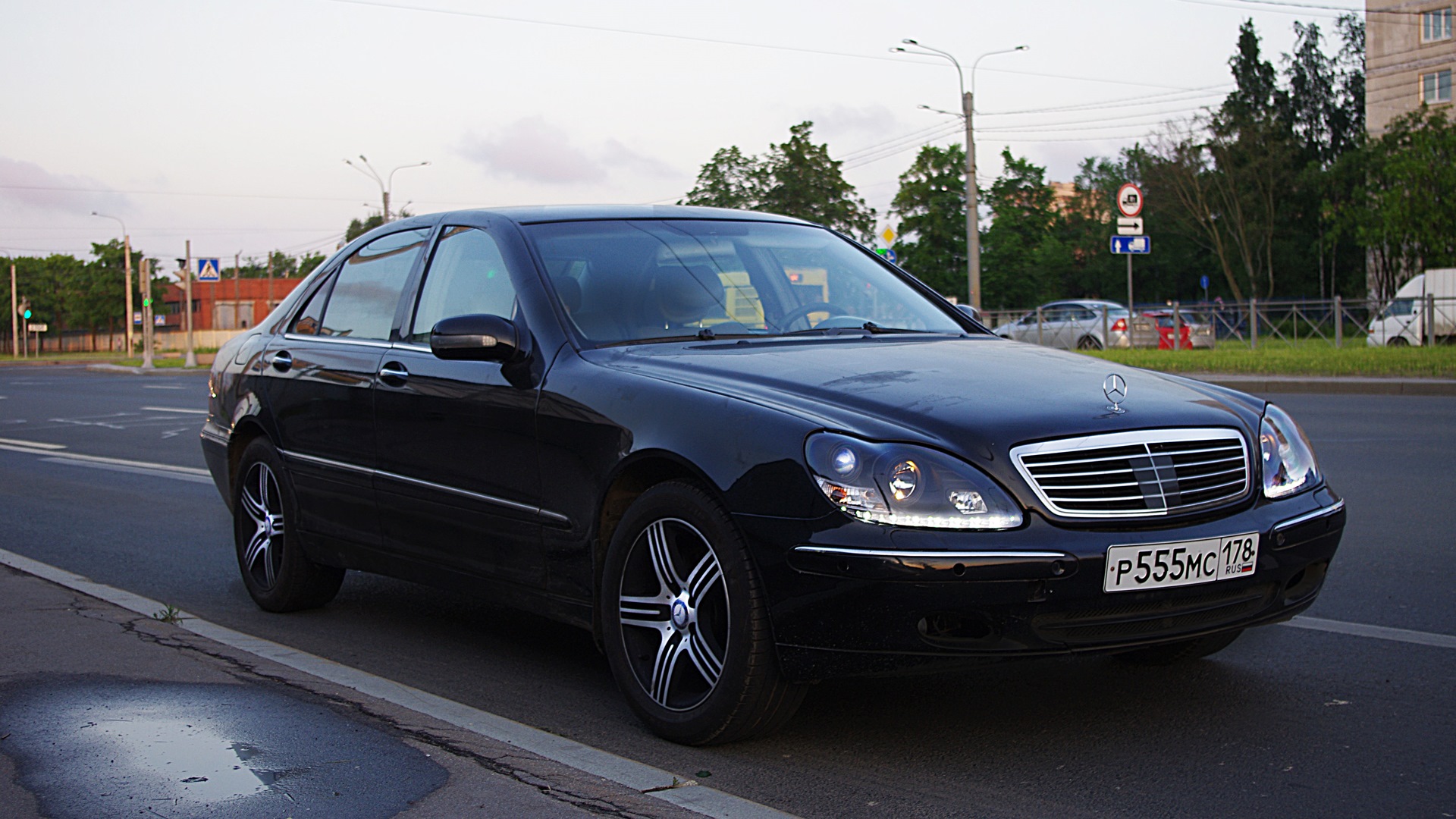 Mercedes-Benz S-Class (W220) 3.2 бензиновый 2002 | Черный Плащ на DRIVE2