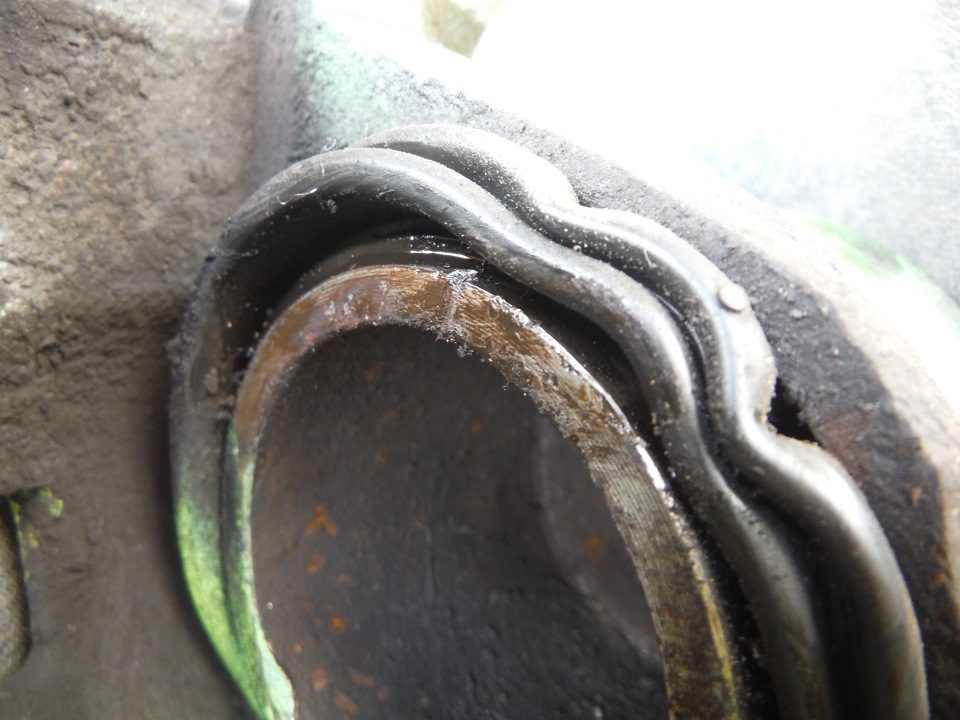 Замена пыльника суппорта — Nissan Juke (1G), 1,6 л, 2014 года | поломка ...