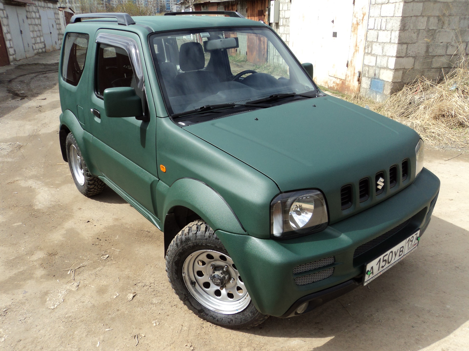 Suzuki Jimny хаки