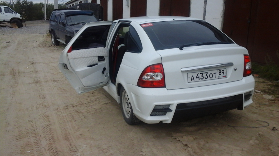 Обвес "Ринг 2", капот "Я робот", ресници, и противотуманки от Лада ...