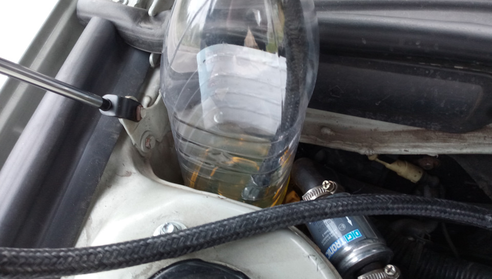 Попробовал качать до 2,5 атм., как результат излишнее давление вышло вместе с промывкой. — Daewoo Leganza