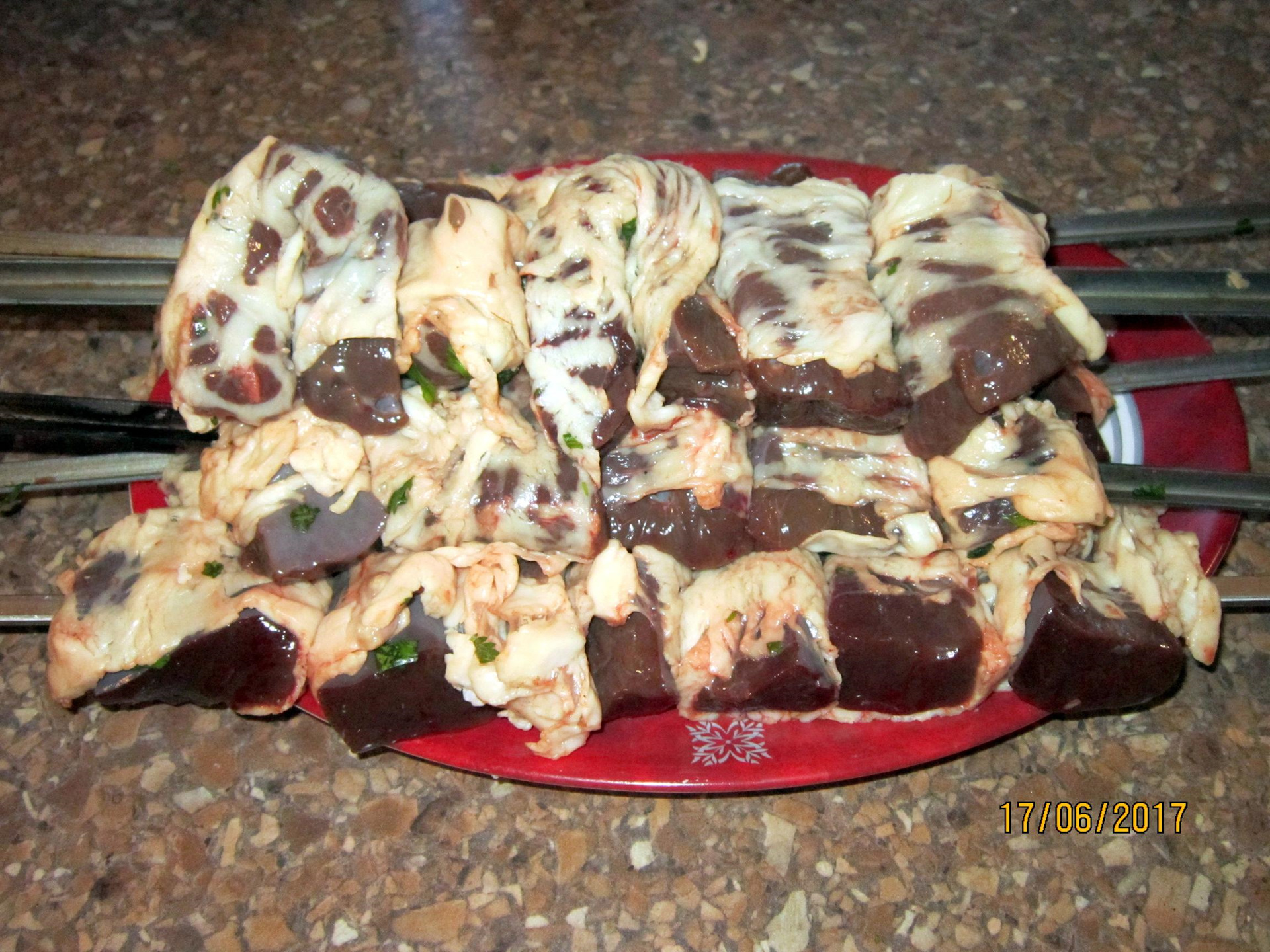 Жалбаур блюдо. Сетка баранья для шашлыка. Жал баур. Жаур баур. Жаур баур.