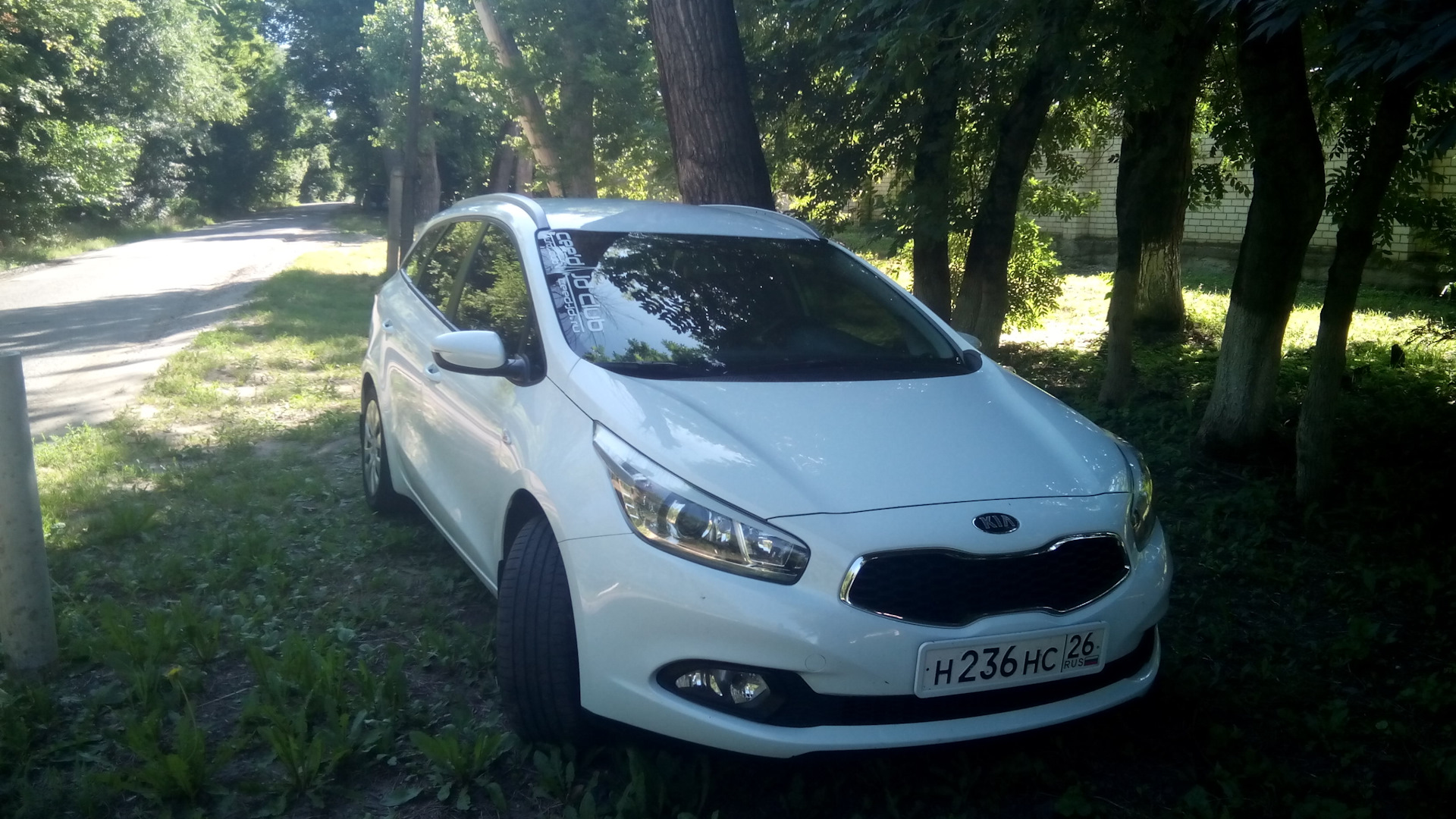 KIA Ceed SW (2G) 1.6 бензиновый 2013 | Белый Вагон на DRIVE2