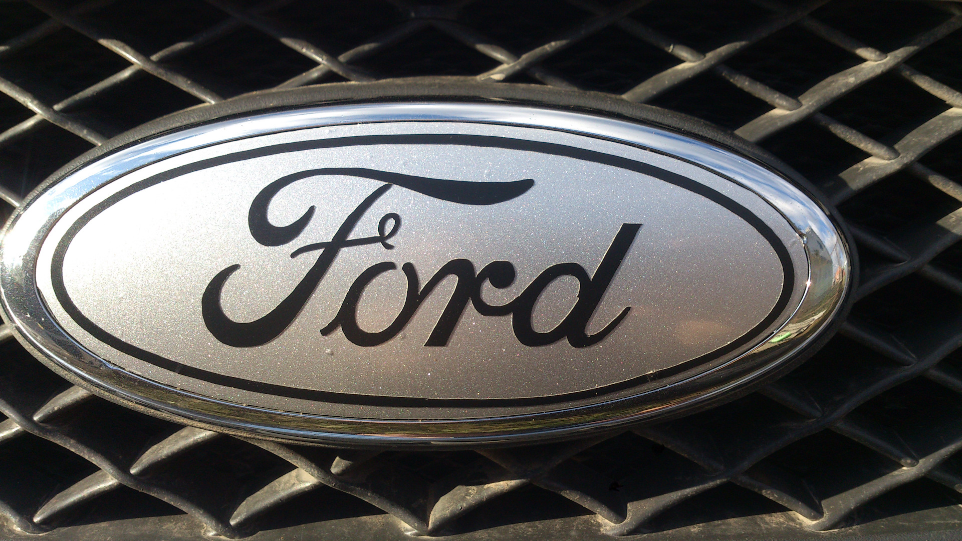 Шильдики форд фокус. Шильдик Форд фокус 2. Шильдик Ford Mondeo 2004. Шильдик Форд фокус 1. Форд фокус 1.8 шильдик.
