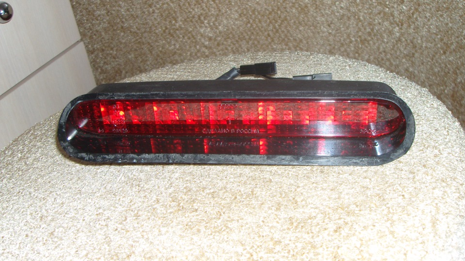 Стоп сигнал на заднее стекло нива. Дополнительный стоп сигнал 21213. Доп стоп сигнал на ниву 21214. Доп стоп нива 2121. Повторитель стоп сигнала ваз 21214.