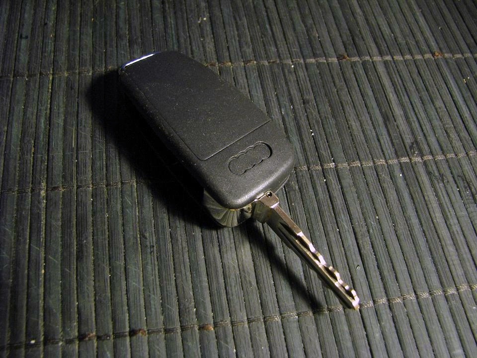 Ключиком весьма удобно пользоваться — Lada Калина Универсал (1G)