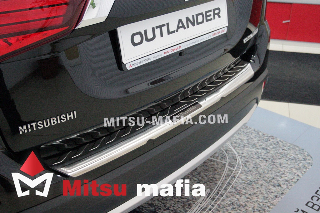 Накладка на бампер митсубиси аутлендер 3. Mitsubishi Outlander 2021 накладка заднего бампера. Mitsubishi Outlander накладка на задний бампер 2018. Mitsubishi Outlander 3 накладки на бампер. Накладка на задний бампер Outlander 3 2015-2019.